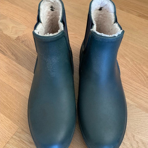 Bogs Chelsea Boot - Picture 2 of 3